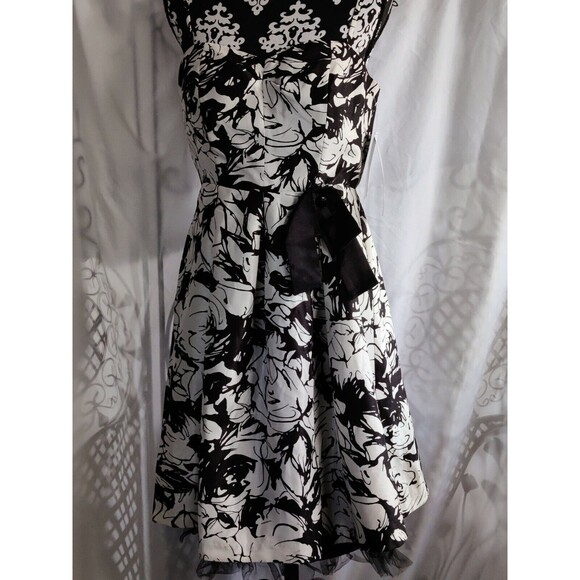 NW Collections Party Dress Spaghetti Strap Lined Black/Ivory Size 12 - Picture 1 of 12